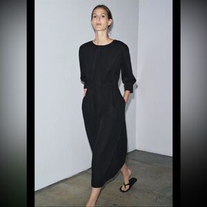 NWT: Zara Elegant Black Cotton/Linen pleated Dress in Size: Large